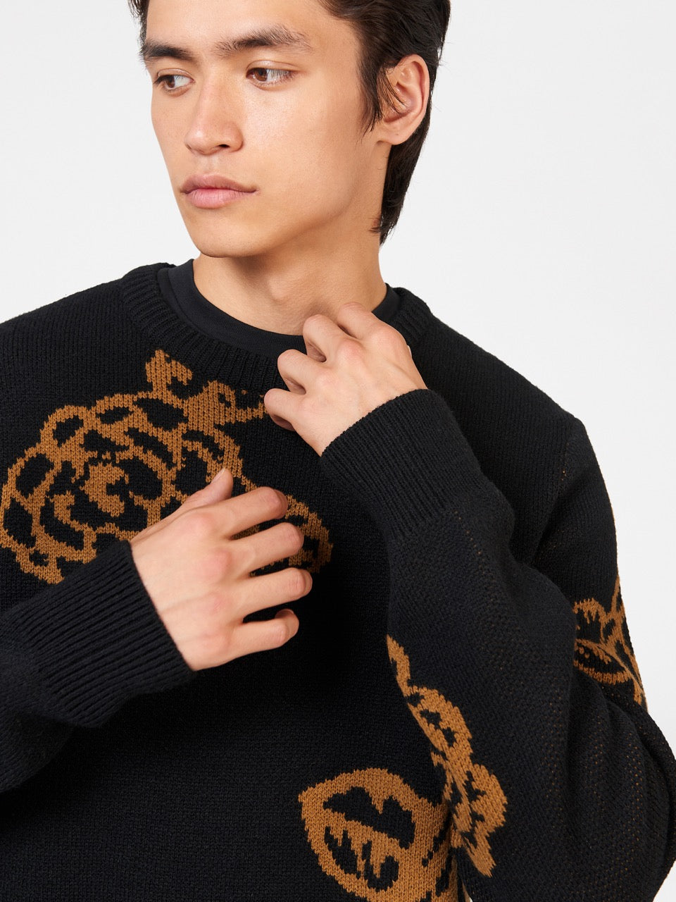 Black Ben Sherman Winter Floral Knitwear | 243685-MKX