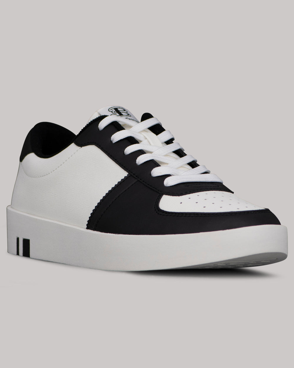 White / Black Ben Sherman Richmond Sneakers | 956403-EWU